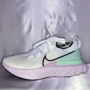 NIKE INFINITY REACT FLYKNIT RUN SNEAKERS (8)